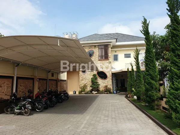 image RUMAH 2 LANTAI SIAP HUNI DI TRAWAS COCOK UNTUK USAHA VILLA DAN RUMAH TINGGAL (1)