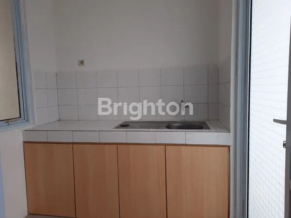 image RUMAH EKSKLUSIF DENGAN DESAIN MODERN DI CITRA GARDEN (6)