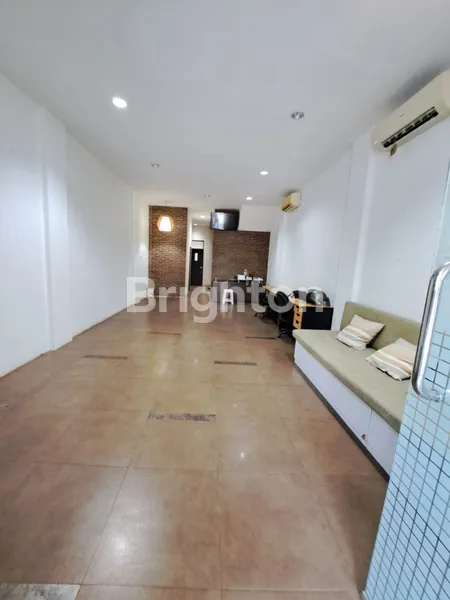 DIJUAL RUKO 3 LANTAI FURNISHED, TERAWAT, LOKASI  STRATEGIS DI KAWASAN PUSAT BISNIS DAN WISATA LEGIAN, BALI