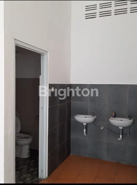 image SEWA RUKO LUAS DI SEMARANG TENGAH (4)