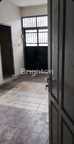 image RUMAH BESAR, BISA DI GUNAKAN UNTUK KANTOR (4)