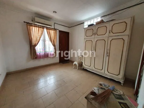 image RUMAH 4 LANTAI DI TAMANSARI GLODOK (4)