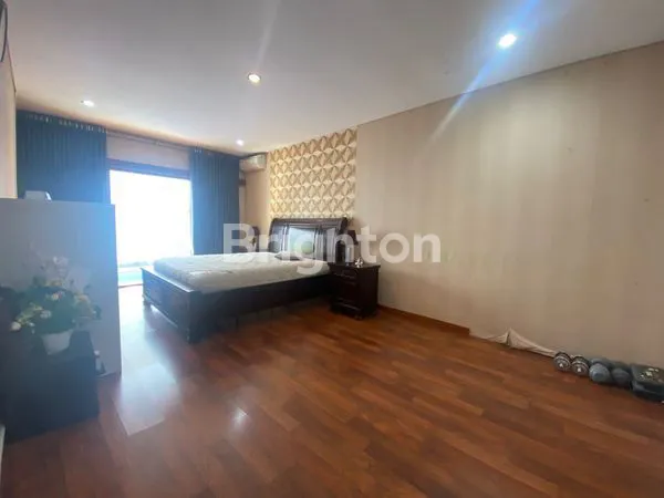 image RUMAH MEWAH DESAIN UNIK DI JL SISINGAMANGARAJA MERGANSAN YOGYAKARTA (6)