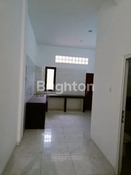 image TOWN HOUSE BARU MINIMALIS 2,5 LANTAI, PERINTIS KEMERDEKAAN , PALEMBANG  (2)