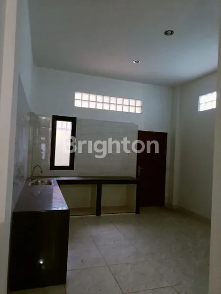 image TOWN HOUSE BARU MINIMALIS 2,5 LANTAI, PERINTIS KEMERDEKAAN , PALEMBANG  (3)