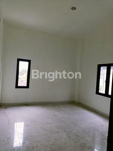 image TOWN HOUSE BARU MINIMALIS 2,5 LANTAI, PERINTIS KEMERDEKAAN , PALEMBANG  (4)