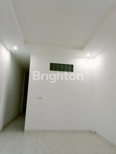 image TOWN HOUSE BARU MINIMALIS 2,5 LANTAI, PERINTIS KEMERDEKAAN , PALEMBANG  (6)