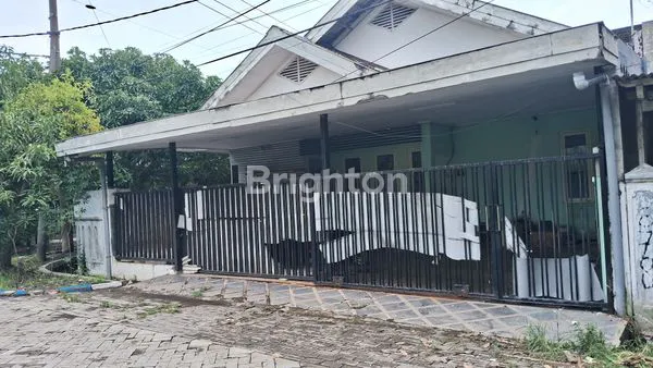 image RUMAH HOOK DI PONDOK CANDRA, LT 258M² BISA SPLIT JADI 2 UNIT (1)