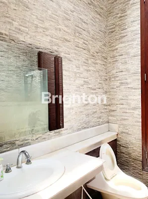 image RUMAH MEWAH CLASSIC MEDITERANIA SURABAYA PUSAT (VA) (7)