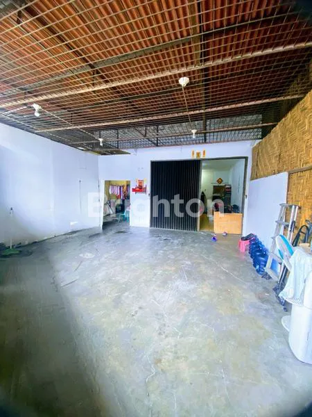 image RUMAH 2,5 TINGKAT JALAN RAZAK - SEKIP (2)