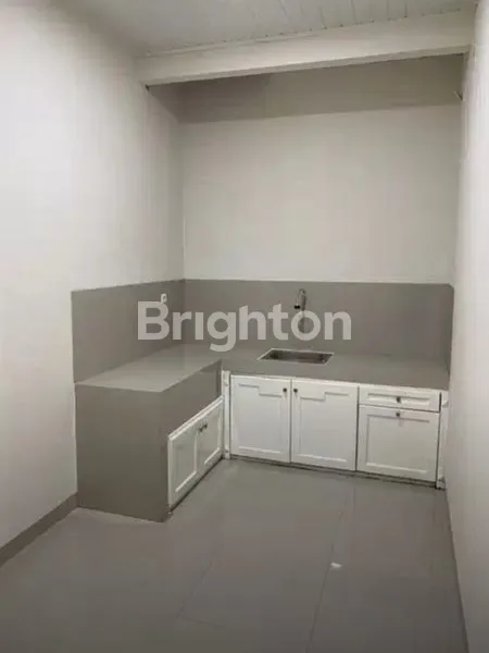 image RUMAH BARU MINIMALIS SIAP HUNI TAMAN RATU JAKARTA BARAT (3)