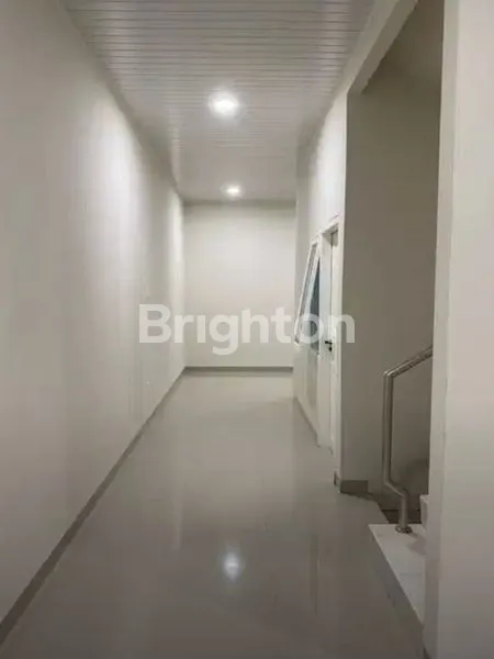 image RUMAH BARU MINIMALIS SIAP HUNI TAMAN RATU JAKARTA BARAT (2)