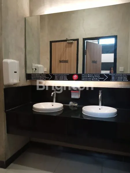 image TEMPAT USAHA DI TERUSAN JALAN JAKARTA (4)