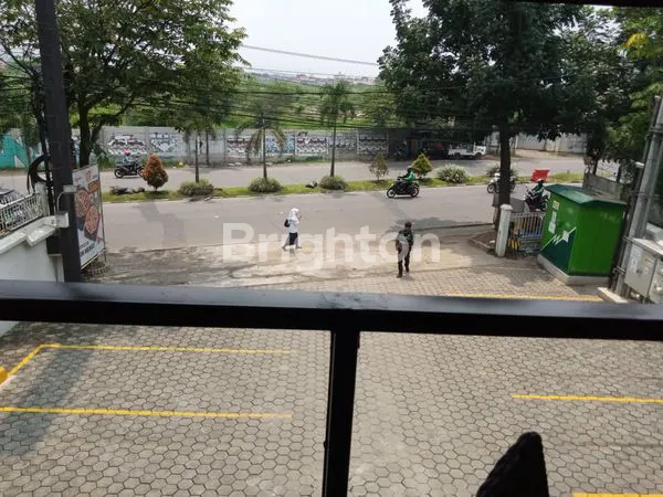 image TEMPAT USAHA DI TERUSAN JALAN JAKARTA (6)