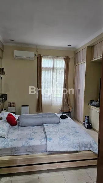 image RUMAH MEWAH DI PERUMAHAN BUKIT MEDITERANIA (5)