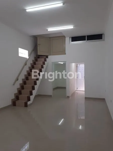 image RUMAH BARU 3 LANTAI KARTINI (2)