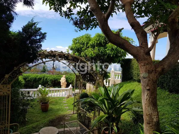 image RUMAH RASA VILLA LEMBANG PAGERWANGI DAPET VIEW KOTA BANDUNG (5)