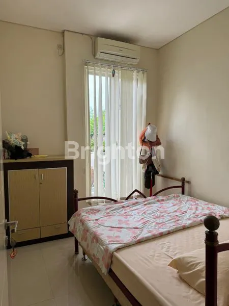 image RUMAH 2 LANTAI SIAP HUNI PAKUWON CITY SURABAYA (2)