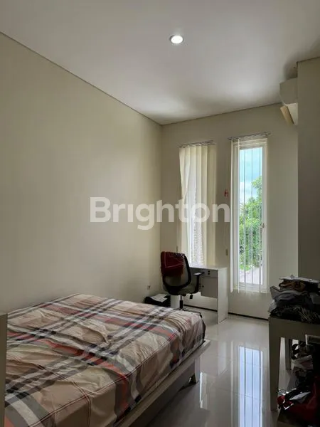 image RUMAH 2 LANTAI SIAP HUNI PAKUWON CITY SURABAYA (5)