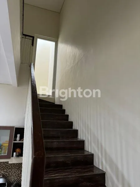 image RUMAH 2 LANTAI SIAP HUNI PAKUWON CITY SURABAYA (7)