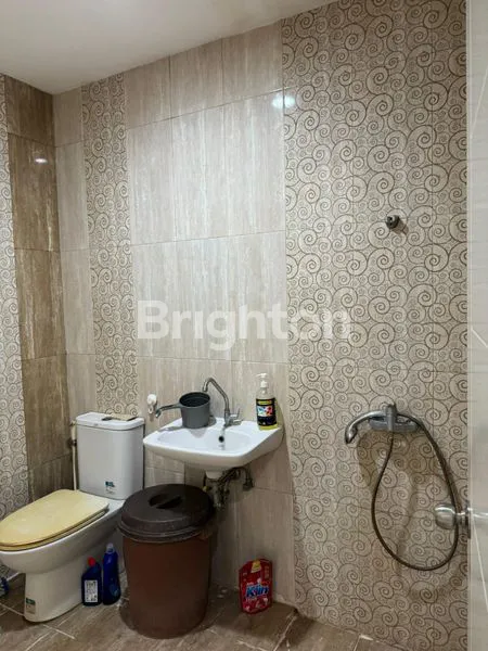 image RUMAH 2 LANTAI SIAP HUNI PAKUWON CITY SURABAYA (6)