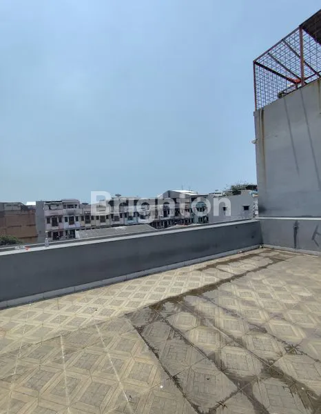 image RUMAH JELAMBAR 2,5 LANTAI BISA UNTUK GUDANG / PRODUKSI / KOSAN (8)