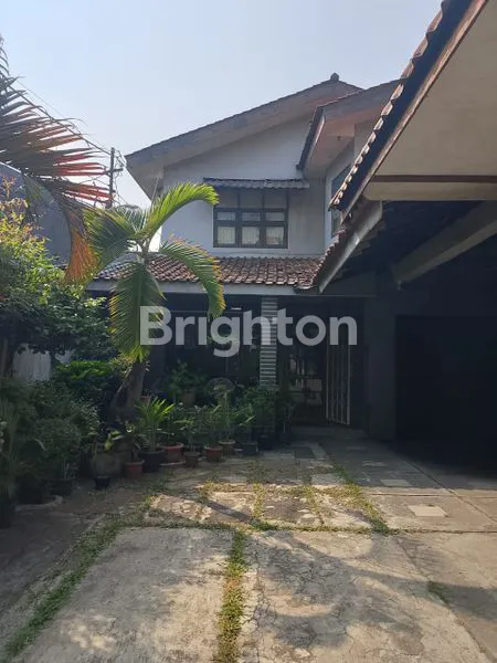 image RUMAH COCOK UNTUK USAHA SANGAT  STRATEGIS PINGGIR JALAN DEWI SARTIKA JAKARTA TIMUR (3)