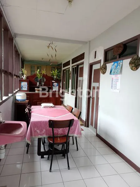 image RUMAH COCOK UNTUK USAHA SANGAT  STRATEGIS PINGGIR JALAN DEWI SARTIKA JAKARTA TIMUR (7)