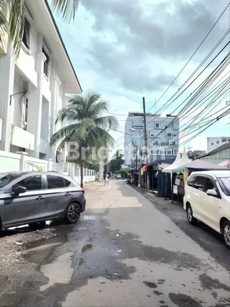 image RUKO LOKASI PREMIUM. JL. CANDI PRAMBANAN. BELAKANG HOTEL SANTIKA. DEKAT KE LIPPO PLAZA, MALL PALLADIUM, JL. KAPTEN MAULANA LUBIS, JL. KEJAKSAAN (1)