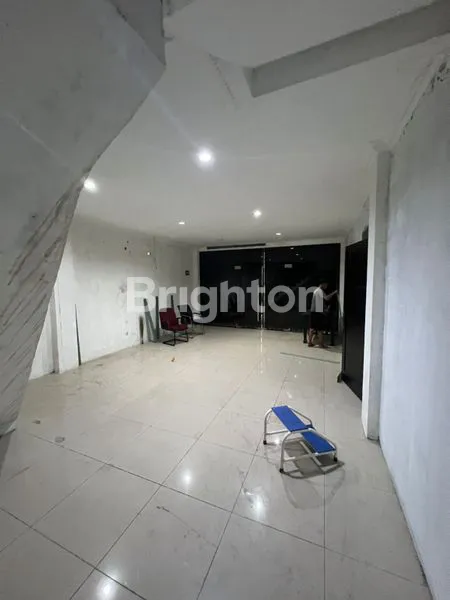 image BANGUNAN EX TRAVEL UMROH DI TAPOS DEPOK (4)