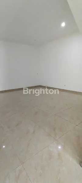 image 1 UNIT RUMAH BARU 4 LANTAI DI MUARA KARANG (5)