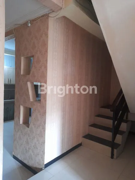 image RUMAH 2 LANTAI SIAP HUNI WOLTERMONGOSIDI PEDURUNGAN SEMARANG (8)