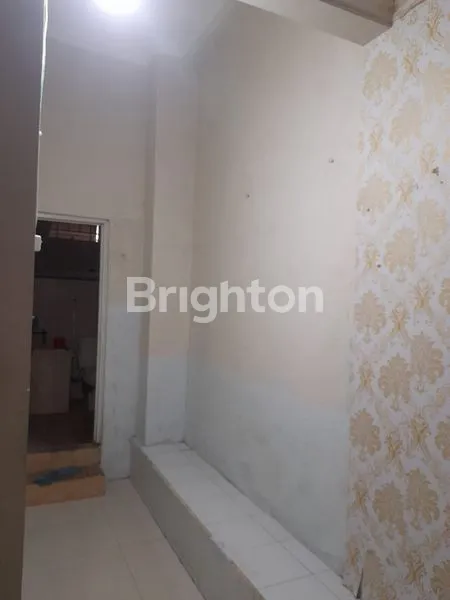 image RUMAH 2 LANTAI SIAP HUNI WOLTERMONGOSIDI PEDURUNGAN SEMARANG (6)
