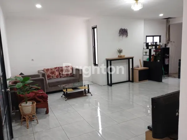 image DIJUAL RUMAH CANTIK MINIMALIS DI KLENDER, SIAP HUNI BARU DIRENOVASI (2)