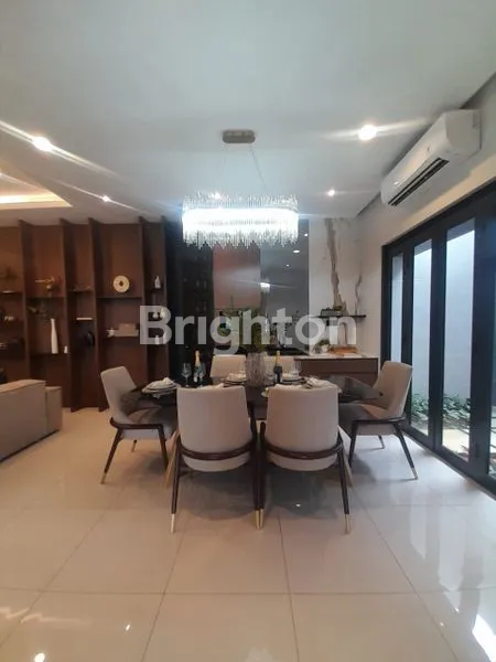 image RUMAH BARU DI SUMMARECON (3)
