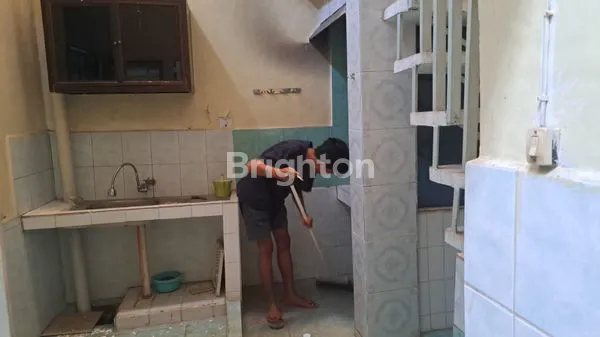 image RUMAH SIAP HUNI KOMPLEKS MAWAR PANAKKUKANG MAKASSAR (5)