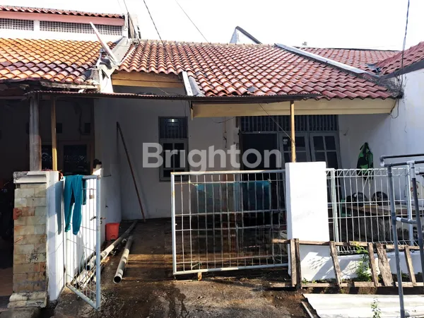 image RUMAH SIAP HUNI KOMPLEKS MAWAR PANAKKUKANG MAKASSAR (1)