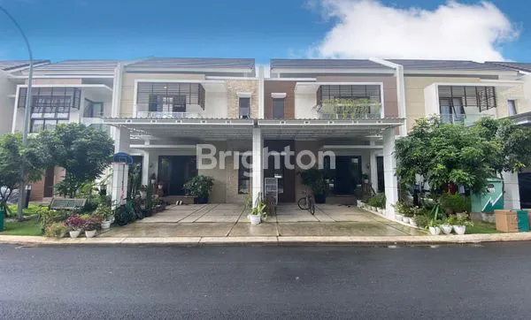 image BURGUNDY RECIDENT THE ORCHARD SUMMARECILONISTIMEWA BANGUNAN MINIMALIS (1)