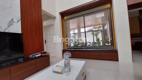 image RUMAH BARU MEWAH 2 LANTAI SIAP HUNI FULL FURNISHED + ISINYA (6)