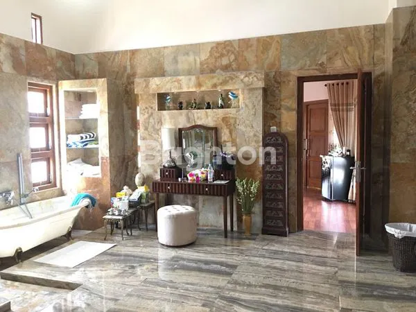 image RUMAH VILLA DAERAH SOEKARNO HATTA (6)