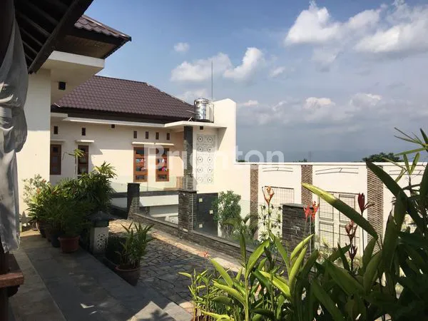 image RUMAH VILLA DAERAH SOEKARNO HATTA (8)