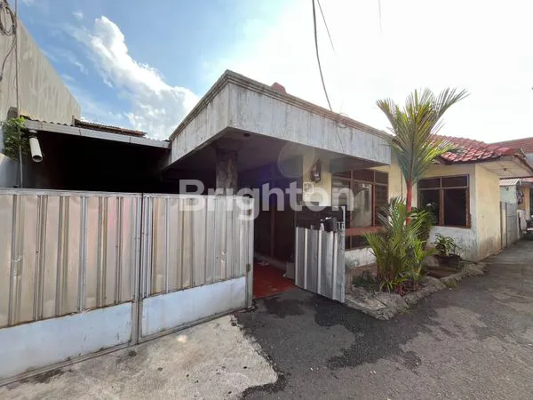 image RUMAH DI KAWASAN JALAN HAJI GEMON PONDOK KELAPA KECAMATAN DUREN SAWIT JAKARTA TIMUR  (1)