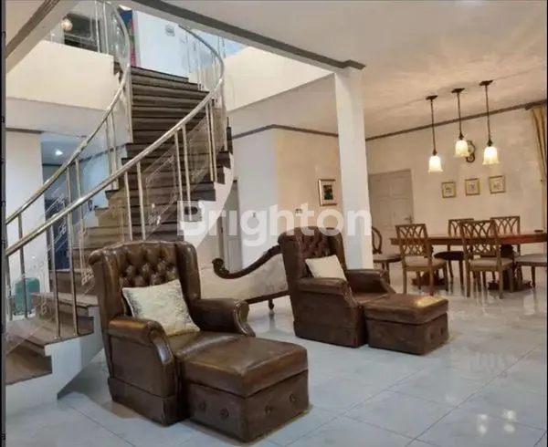 image DI JUAL VILA FULL FURNISHED RAPIH DAN TERAWAT DI CISARUA - BOGOR (4)