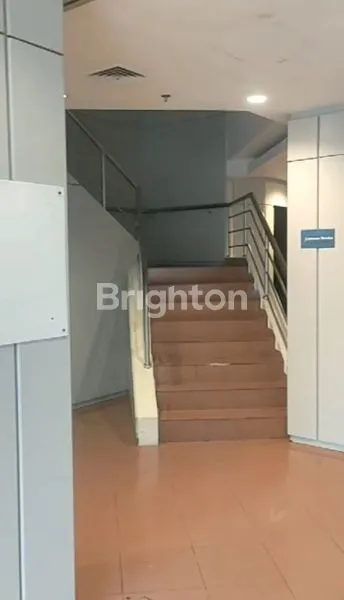 image PERKANTORAN 3 LANTAI DI TEUKU UMAR (3)