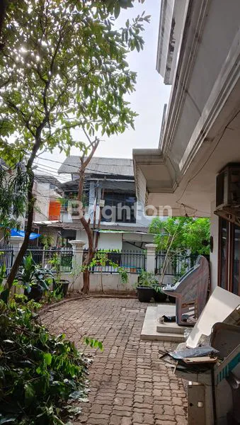 image DI JUAL RUMAH PERMATA HIJAU (5)