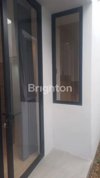 image RUMAH BARU SIAP HUNI CENDANA GARD'N LIPPO KARAWACI TANGERANG (8)