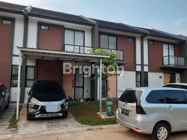 image RUMAH DUA TINGKAT DI KAWASAN PERUMAHAN LIPPO KARAWACI CLUSTER CENDANA PEAK BOULEVAR TANGERANG  (1)