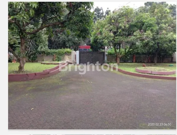 image RUMAH TUA ASRI DITENGAH KOTA PAJAJARAN (3)