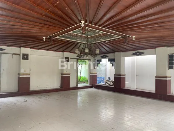 image GEDUNG/RUMAH/RUANG USAHA LUAS DAN UNIK COCOK UNTUK CAFE/RESTO ATAU KANTOR (5)