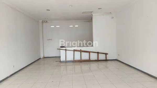 image RUKO 3 LANTAI DI S.PARMAN, TURUN HARGA DARI 100 JUTA (7)